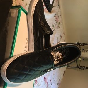 Vera Bradley Black quilted slip-ons w/white soles